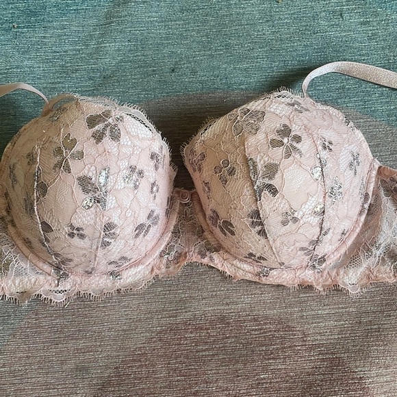 Victorias Floral Lace Underwire Bra - Pink 34D - Picture 4 of 13